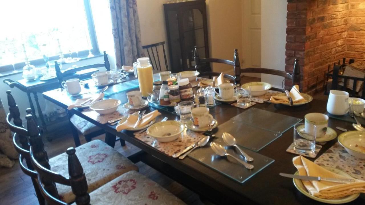 Plas Newydd Farm Llanedy Eksteriør bilde
